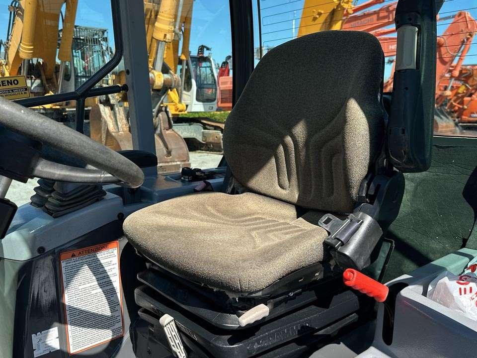 Hitachi ZW65 Foto 14