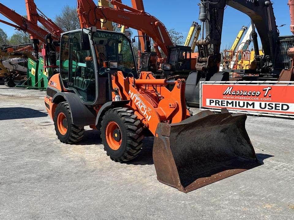 Hitachi ZW65 Foto 17