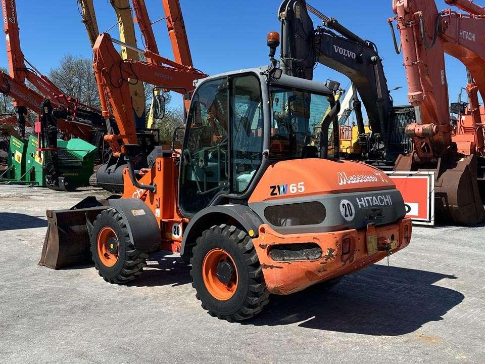 Hitachi ZW65 Foto 3