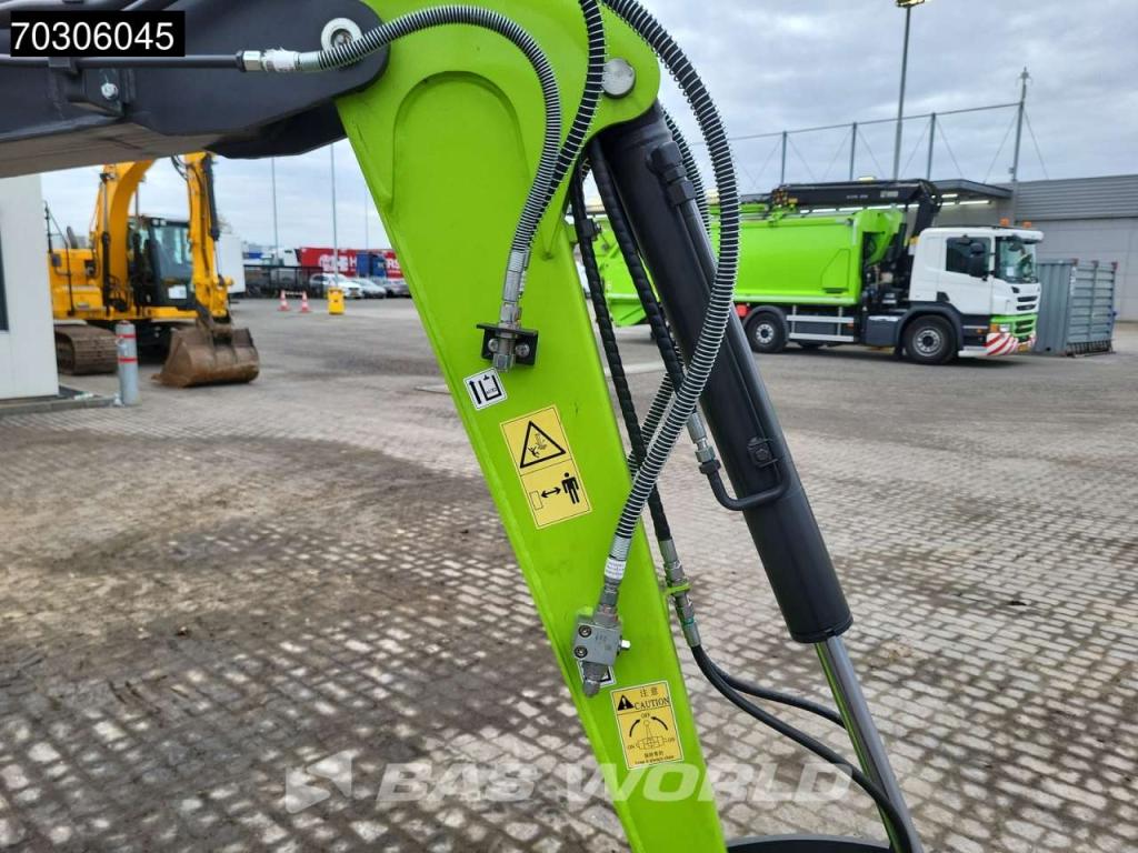 Caterpillar 302.7 FACTORY WARRANTY - CW/3 BUCKETS - CE Foto 12