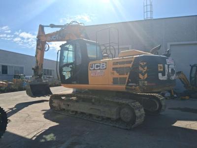 JCB JS 220