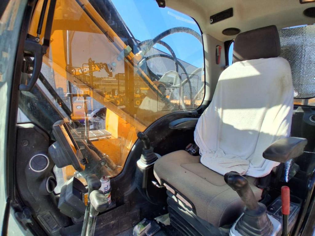 JCB JS 220 Foto 5