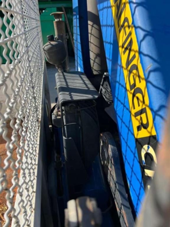 Palfinger SCARRABILE A PIANALE CON SPONDE E GRU Foto 12