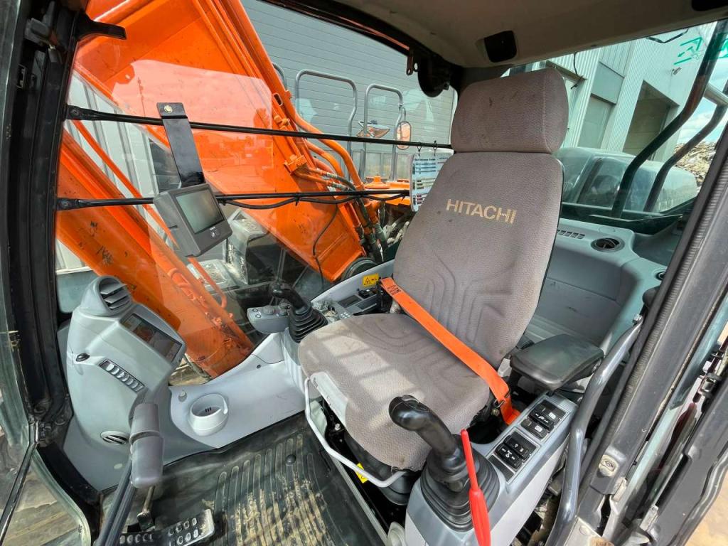 Hitachi ZX210LC-6 Foto 20