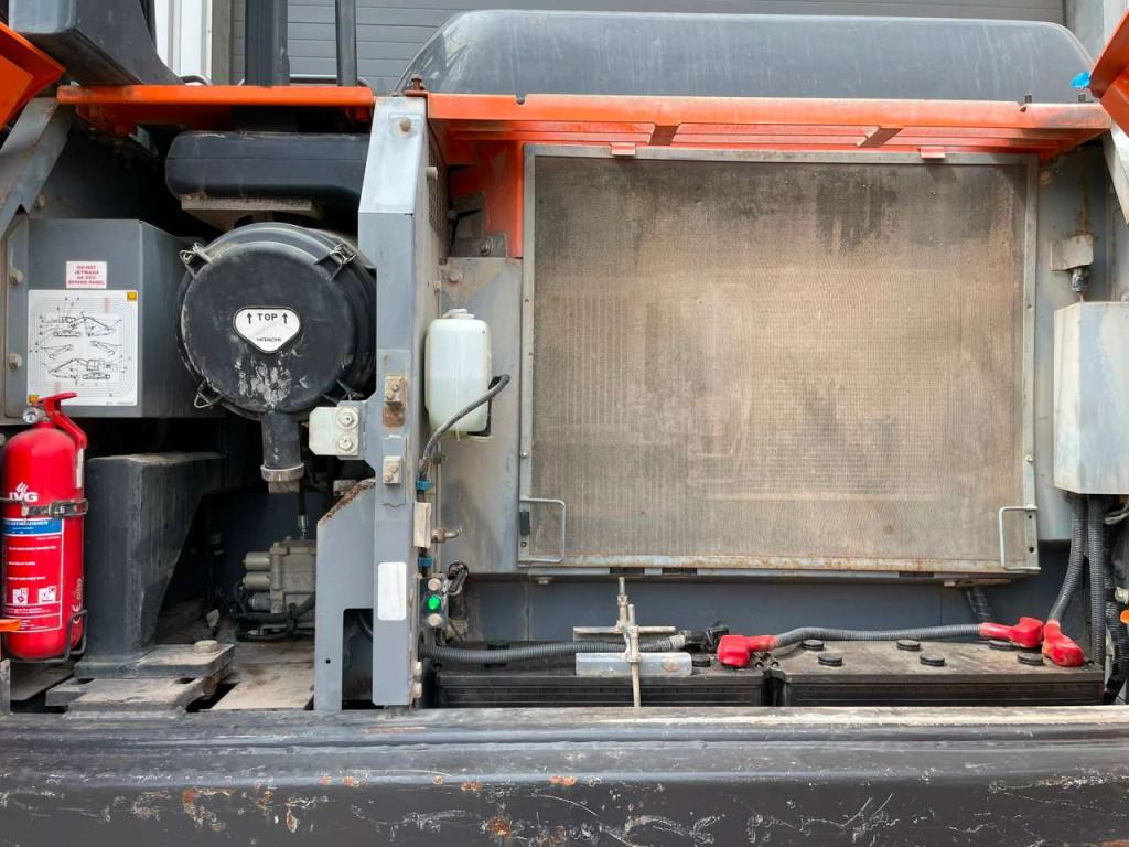 Hitachi ZX210LC-6 Foto 29