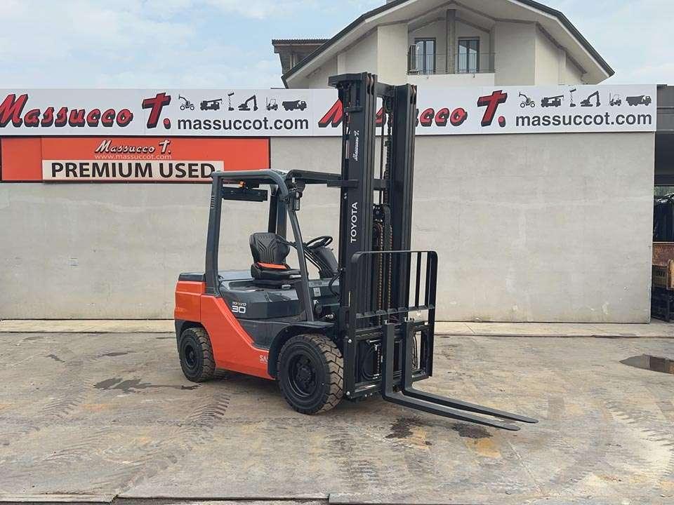 Toyota 52-8FDF30 Foto 16