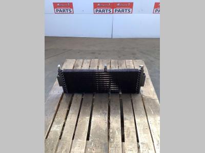Radiatore olio idraulico per Caterpillar 924G in vendita da Massucco T. Srl Area Ricambi