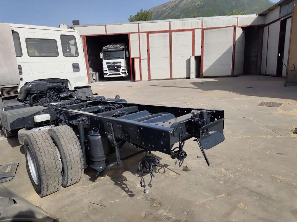Iveco EUROCARGO CUBE 80E22P Foto 12