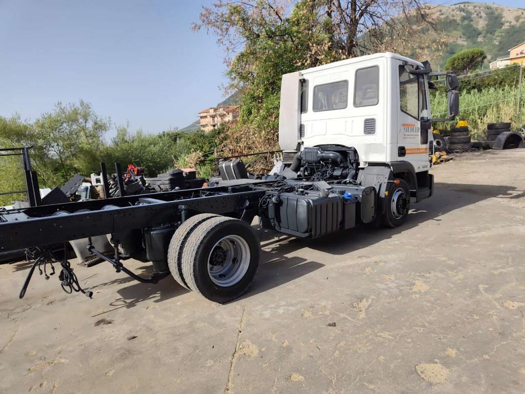Iveco EUROCARGO CUBE 80E22P Foto 15