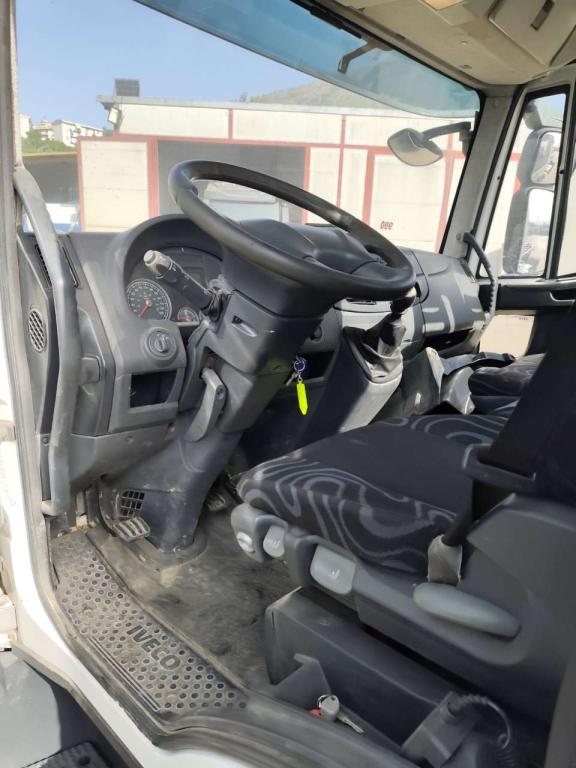 Iveco EUROCARGO CUBE 80E22P Foto 5