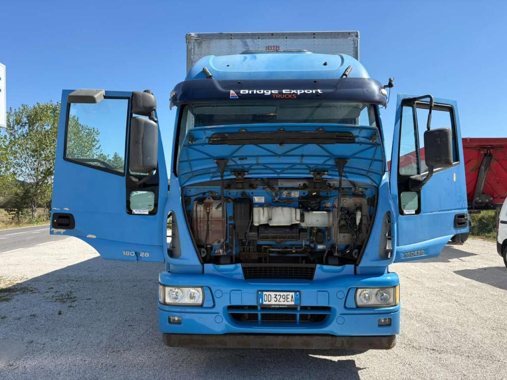 Iveco EUROCARGO 180E28 furgonato Foto 11