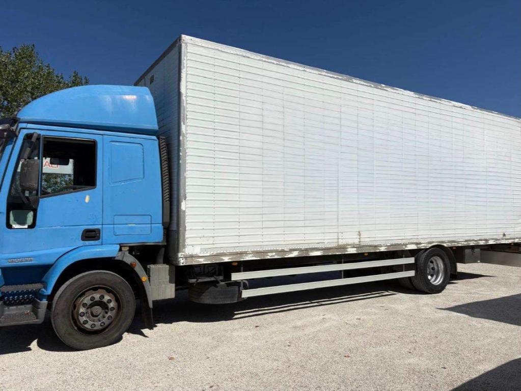 Iveco EUROCARGO 180E28 furgonato Foto 2