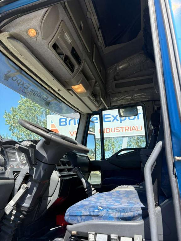 Iveco EUROCARGO 180E28 furgonato Foto 8