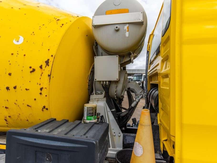Man TGS 37.360 BB - LIEBHERR 10M3 Foto 11