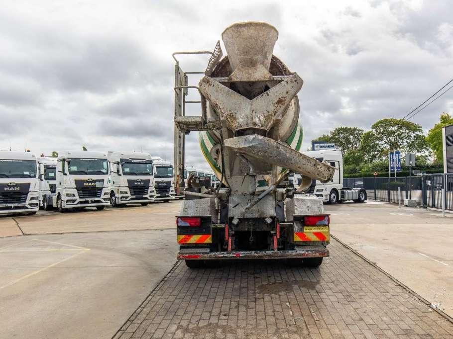 Man TGS 37.360 BB - LIEBHERR 10M3 Foto 4