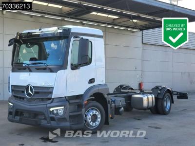 Mercedes-Benz Actros 1835 4X2 NEW chassis 5200mm wheelbase Full Air suspension Automatic Euro 6 in vendita da BAS World B.V.