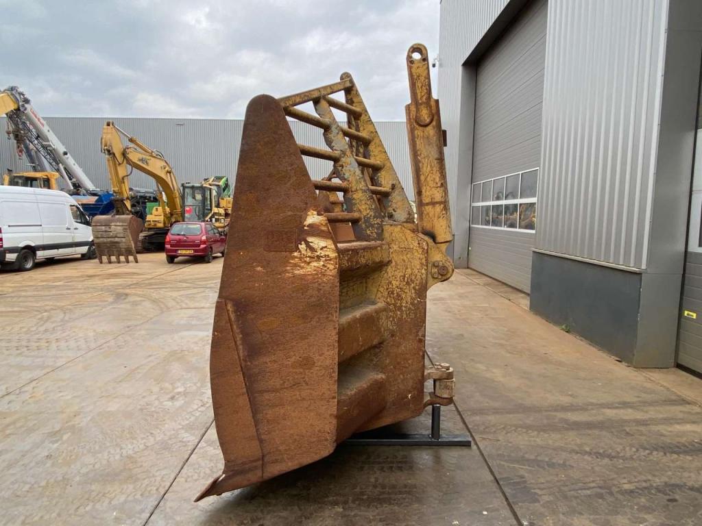Caterpillar D9U Blade Foto 5
