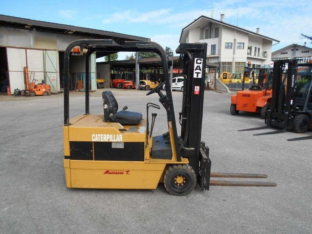 Caterpillar F35 Foto 10