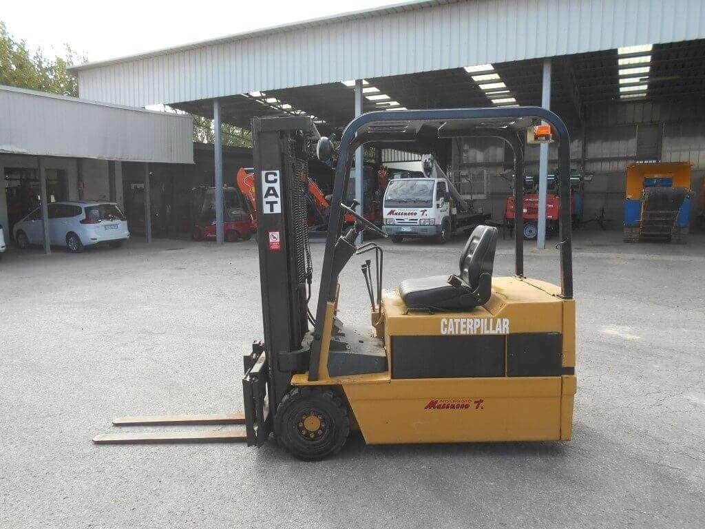 Caterpillar F35 Foto 2