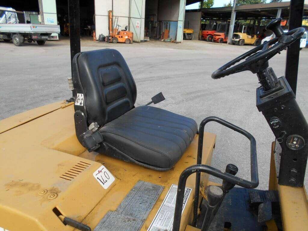 Caterpillar F35 Foto 7