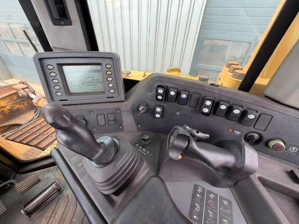 Caterpillar D8T Foto 21