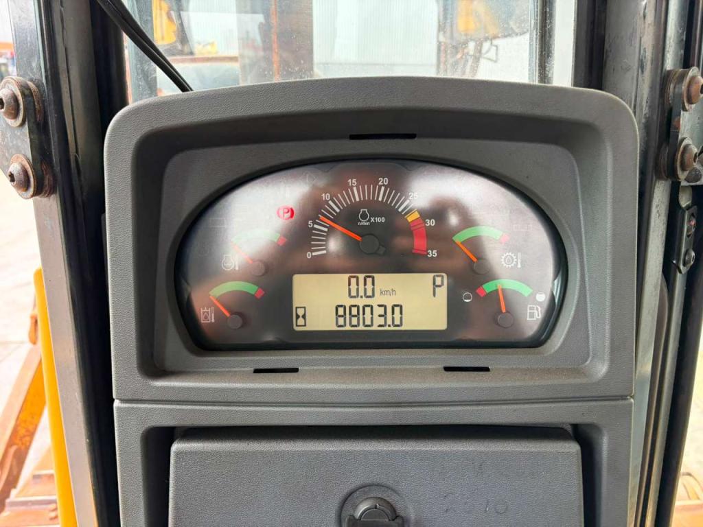 Caterpillar D8T Foto 22