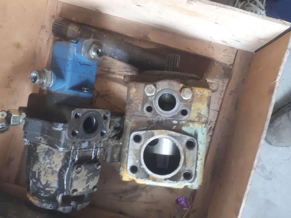 Pompa idraulica per Volvo L150 Foto 4