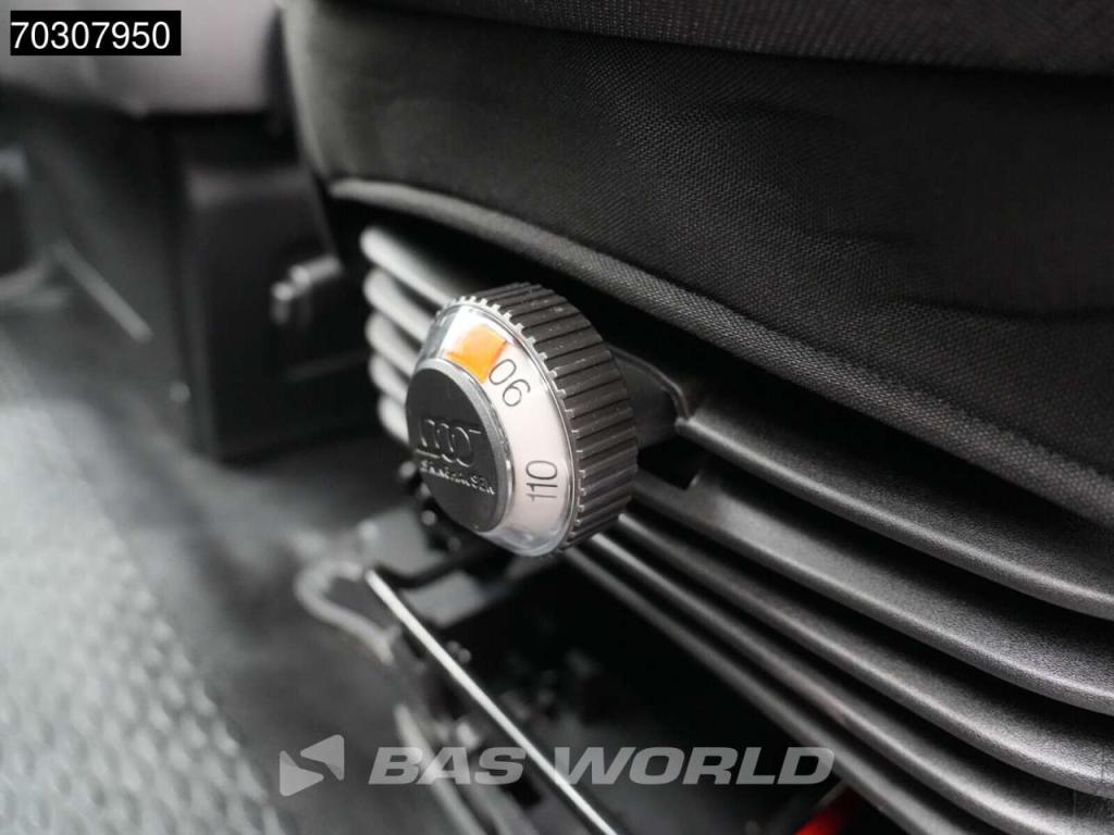 Iveco Daily 35S18 3.0L Automaat L3H2 180PK 3,5t Trekgewicht ACC Airco Cruise Camera Parkeersensoren CarPl Foto 21