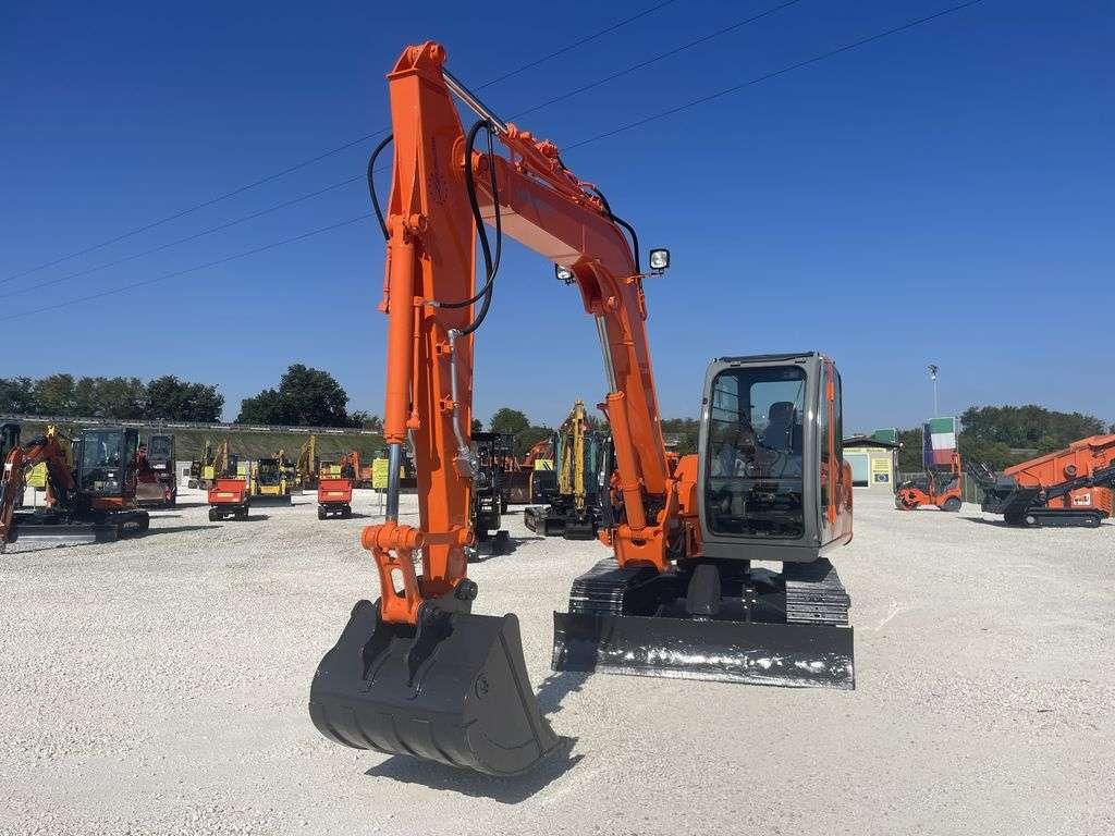 Hitachi ZX80 SB Foto 1