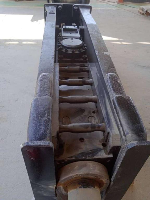 Caterpillar H180GC (2pcs available for sale at Abu Dhabi) Foto 4