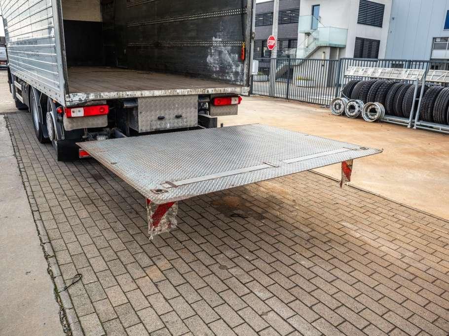 Renault PREMIUM 340 DXI-6X2 Foto 6