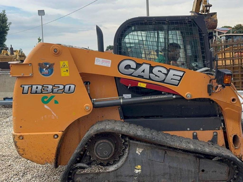 Case TR320 Foto 5