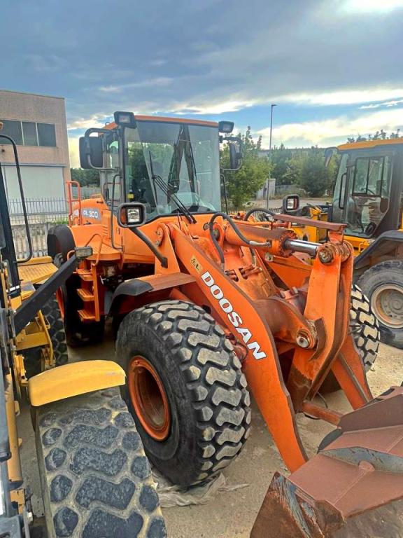 Doosan DL300 Foto 2
