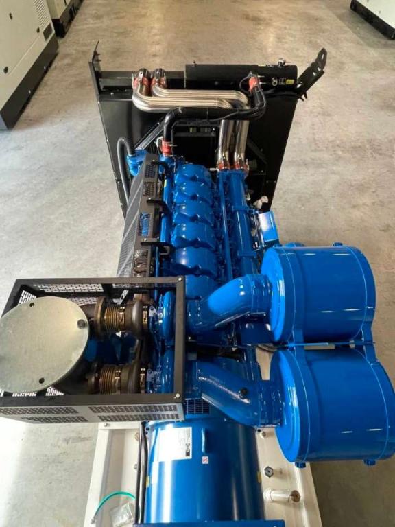 FG Wilson P900-1 - 900 kVA - Open Genset - DPX-16025-O Foto 8