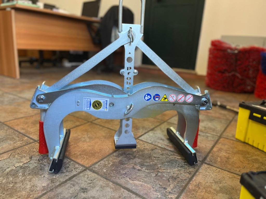 Pinza posa cordoli Foto 3