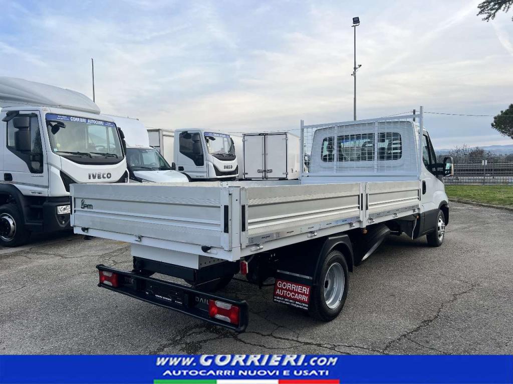 Iveco 35-140 Foto 3