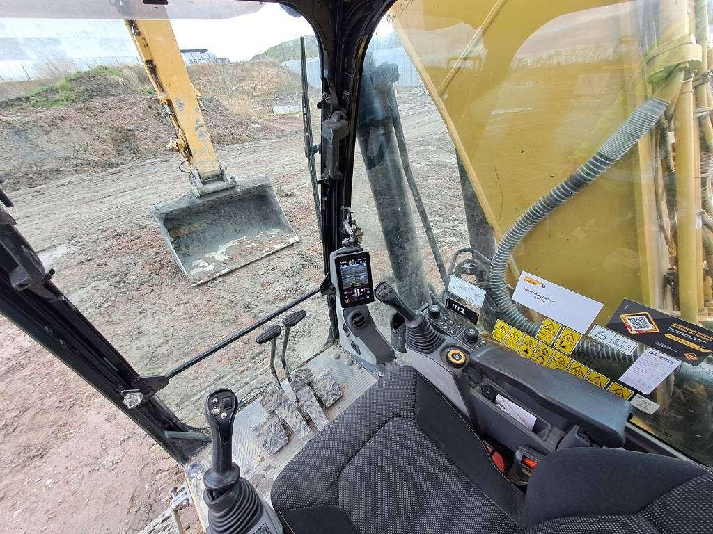 Caterpillar 320 Foto 19