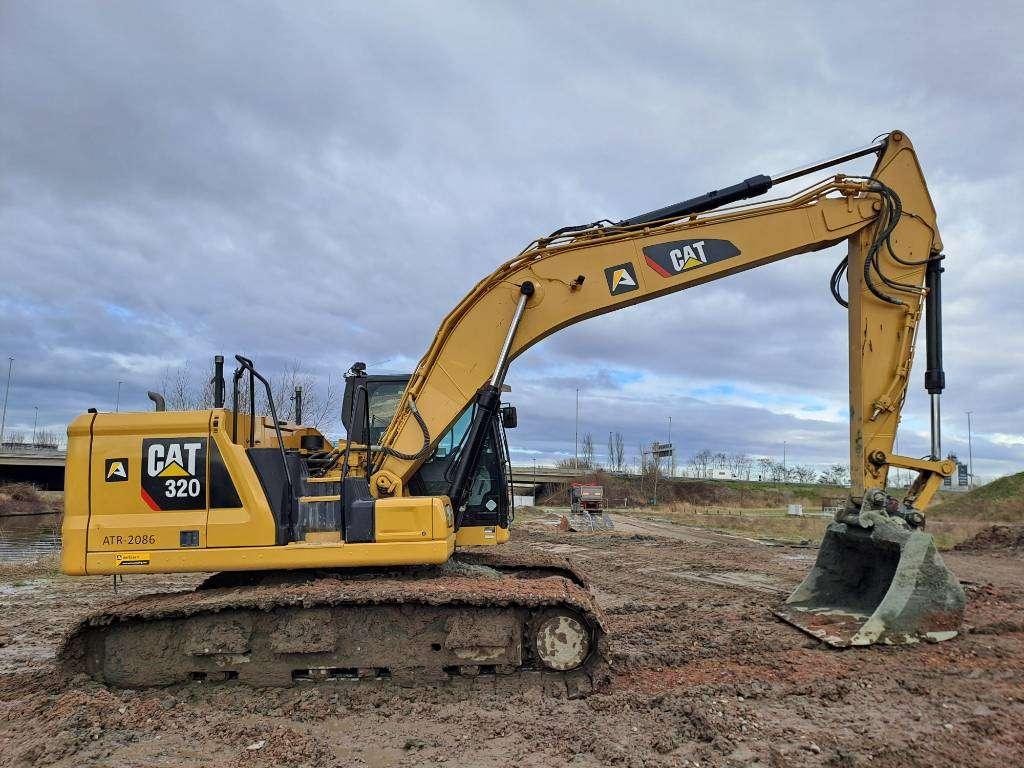 Caterpillar 320 Foto 6