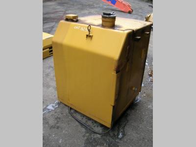 Serbatoio gasolio per Caterpillar 325 D in vendita da PRV Ricambi Srl