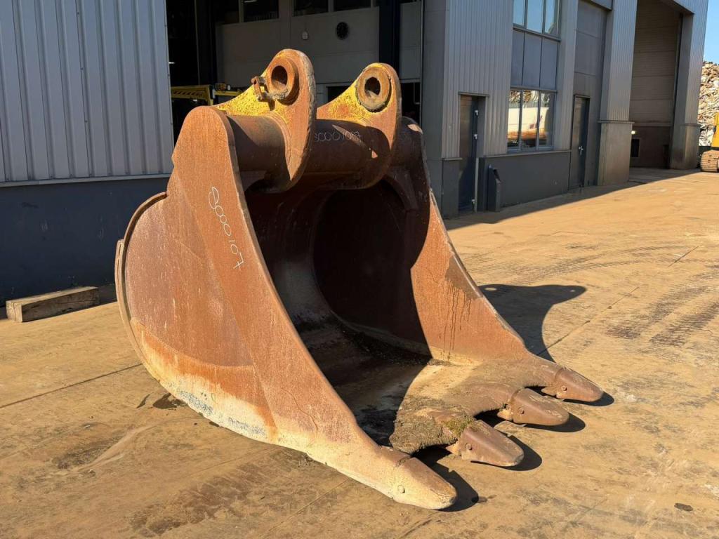 Caterpillar Caterpillar teeth Bucket 385 Foto 2