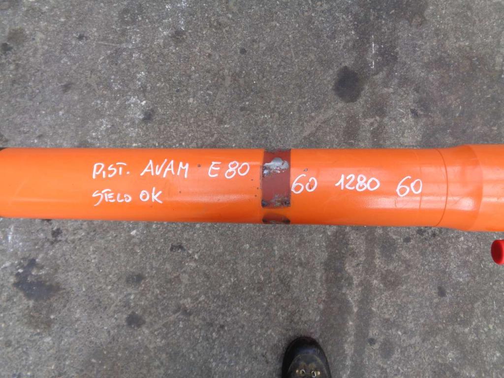 Pistone avambraccio (stick) per New Holland E 80 Foto 2