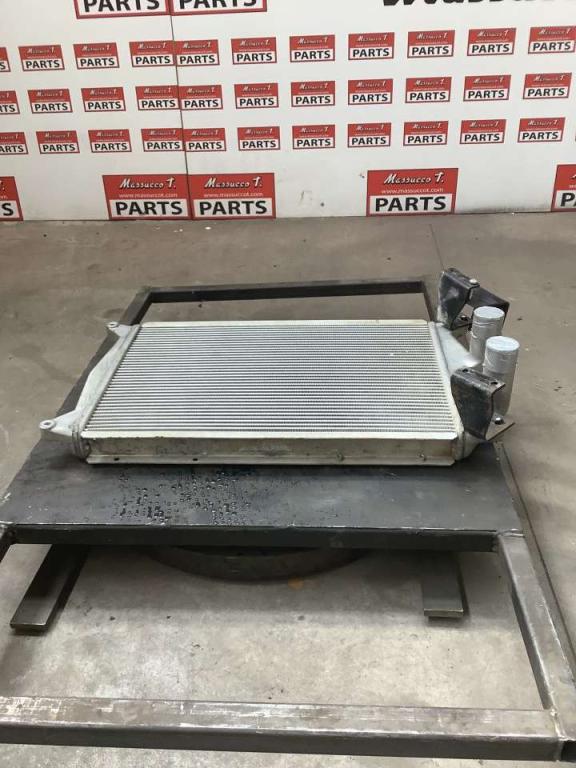 Radiatore intercooler per New Holland E385 Foto 3