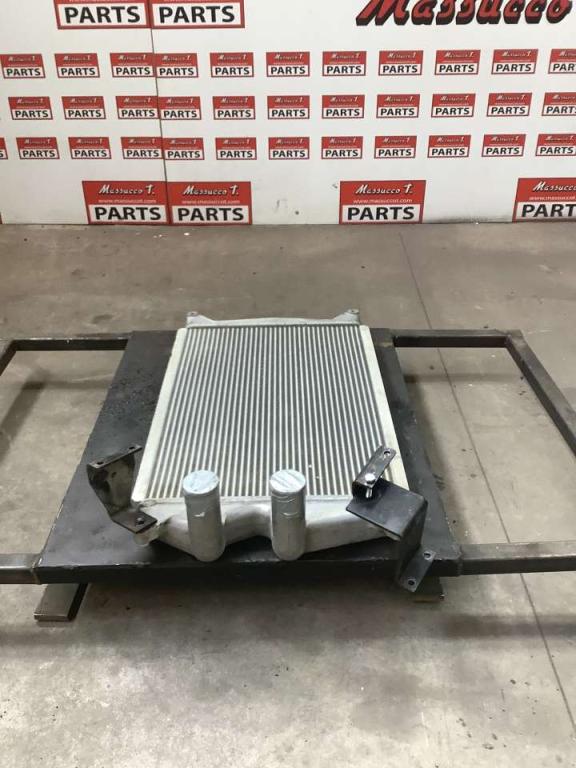 Radiatore intercooler per New Holland E385 Foto 4