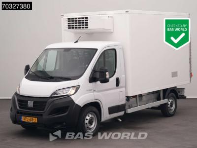 Fiat Ducato 140pk Laadklep Zijdeur Koelwagen Vriezer Airco D'Hollandia Euro6 Koeler Koeler Koelwagen Küh in vendita da BAS World B.V.