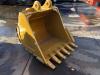 Caterpillar 325B 47 inch HDBucket Foto 1 thumbnail
