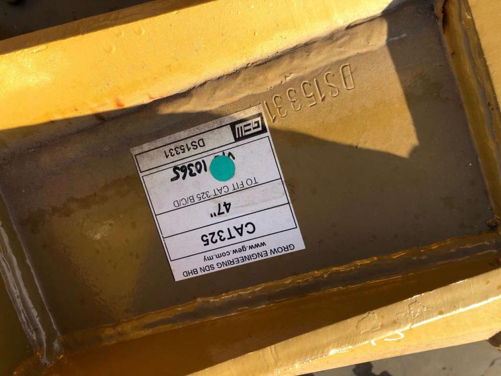 Caterpillar 325B 47 inch HDBucket Foto 5