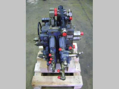 Distributore idraulico per New Holland E 145 in vendita da PRV Ricambi Srl