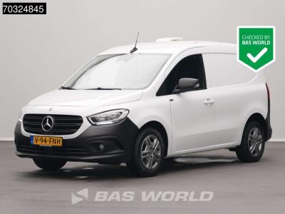Mercedes-Benz Citan 110 L1H1 Trekhaak Airco Cruise Parkeersensoren Stoelverwarming Euro6 L1 Kompakt A/C Towbar Cr in vendita da BAS World B.V.