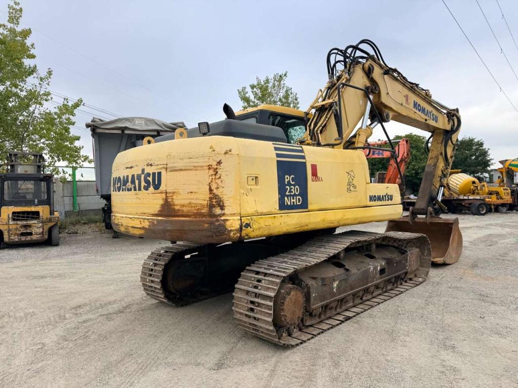 Komatsu PC230 Foto 5
