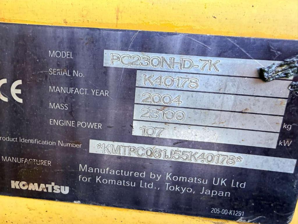 Komatsu PC230 Foto 8
